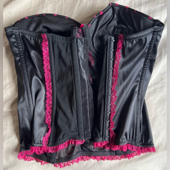 NEVER WORN Corset Lingerie from Victoria’s Secret - Picture 4 of 4